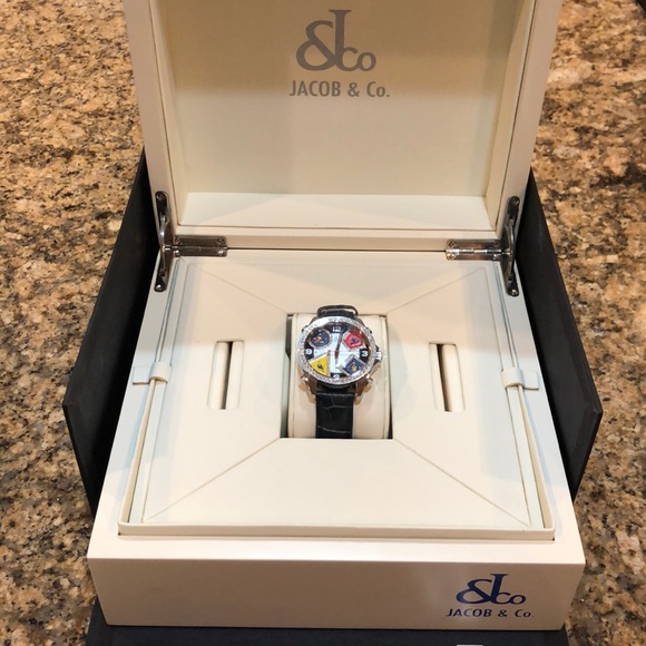 Jacob & Co Diamond bezel 5 time zone watch - Picture 4 of 8